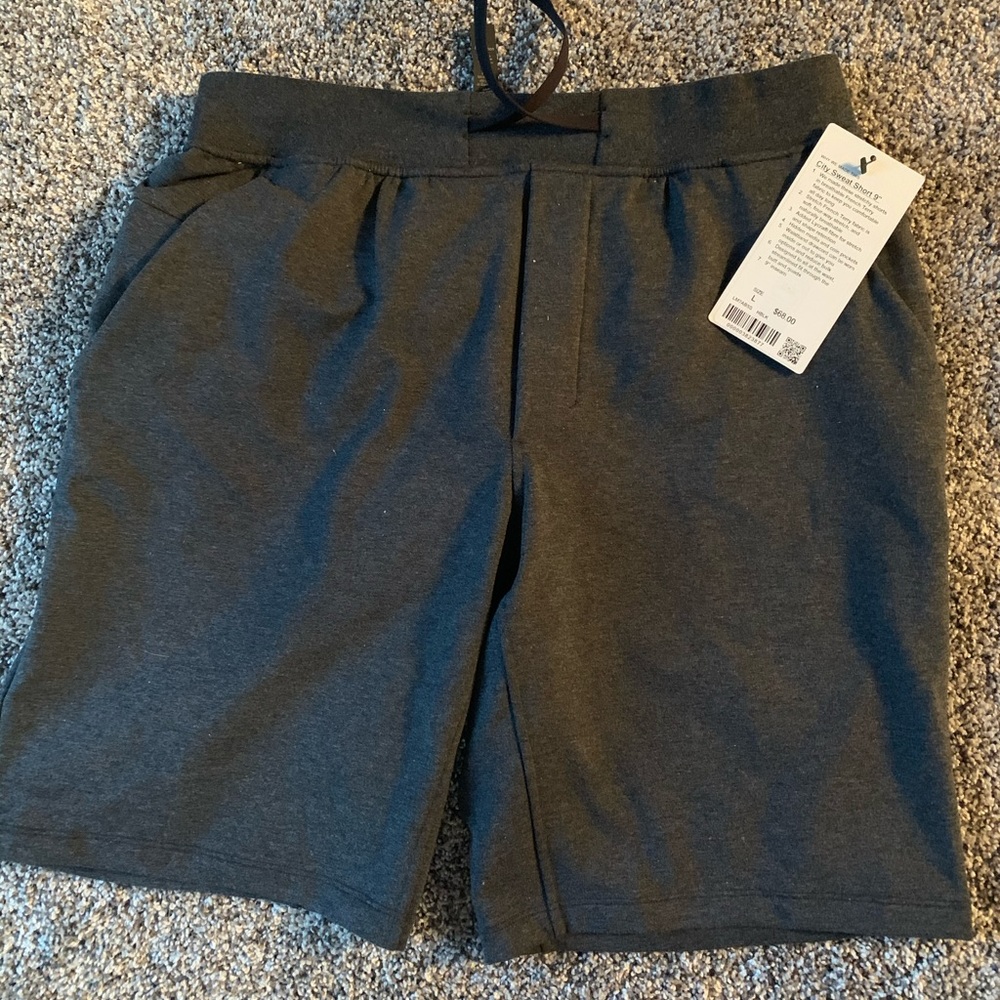 Lululemon men’s athletic shorts